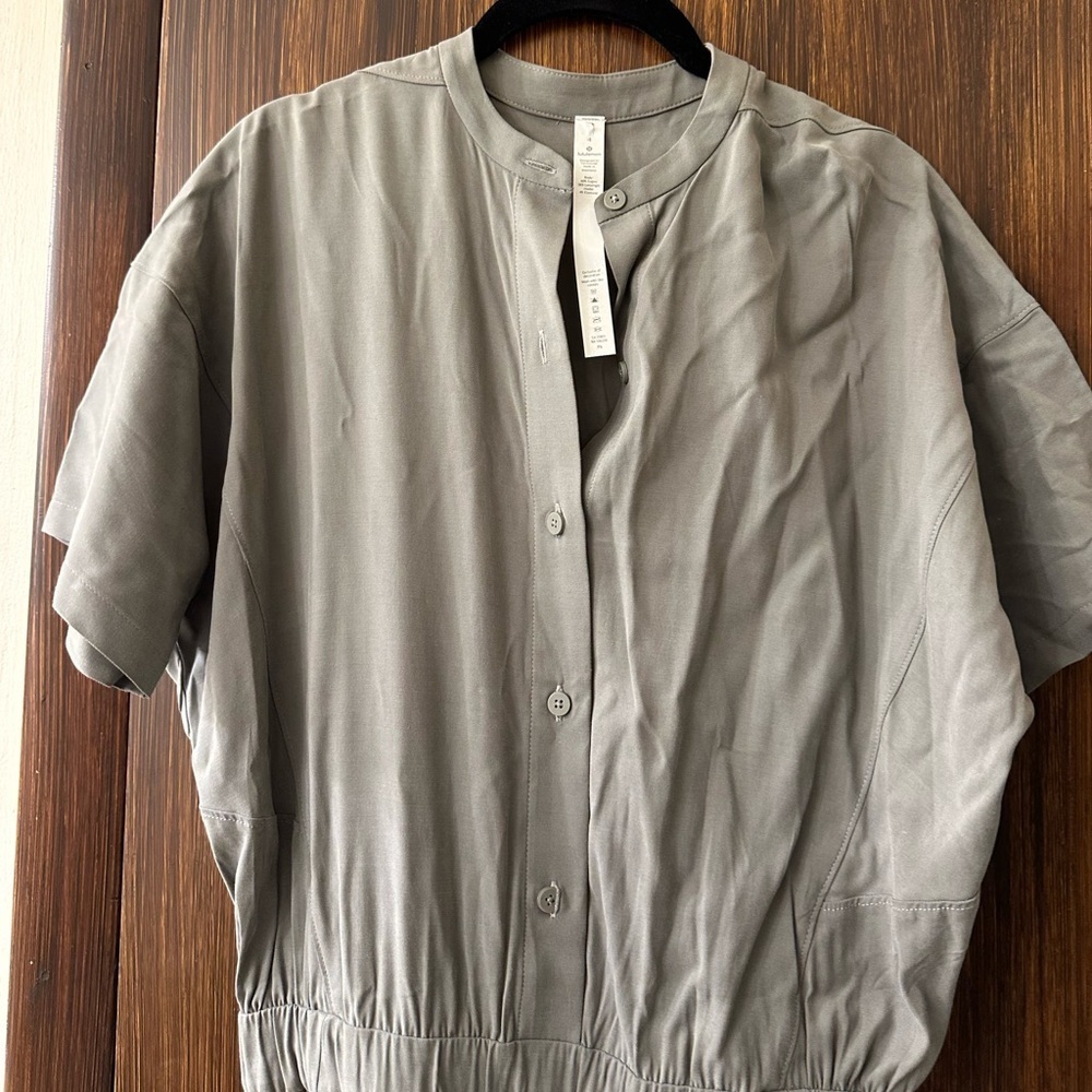 NWT Lululemon Perfectly Poised Jumpsuit
Grey Sage (109) - Picture 4 of 11